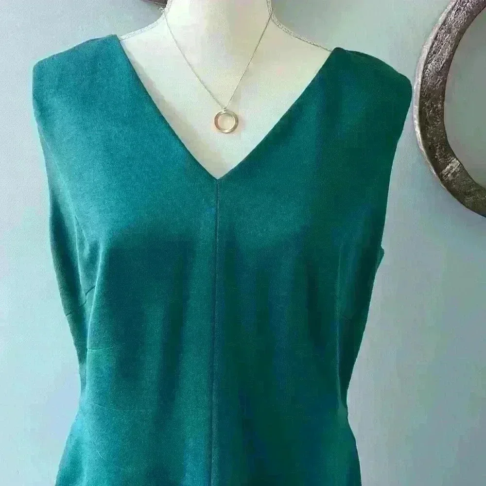 Escada green v-neck and v-back midi knit dress size 42 (US size 12) - Picture 2 of 8